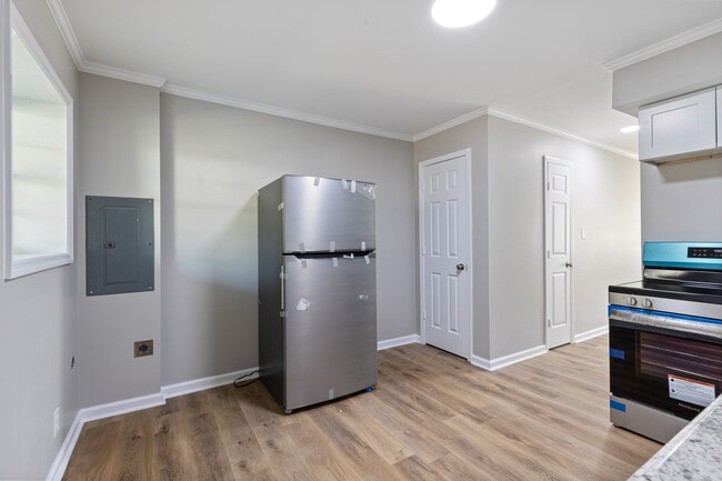 White Oak Apartments