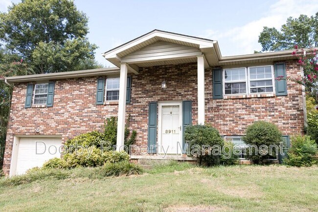 Photo - 8911 Drake Parkway Rd House