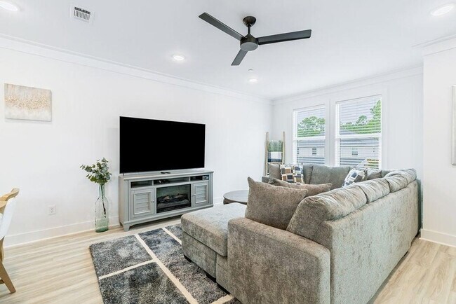 Photo - 125 Blue Eden Lp Unit ID1447105P