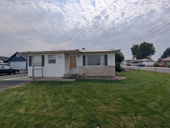 2 Bedroom 1 Bath Orchards House - 2 Bedroom 1 Bath Orchards House