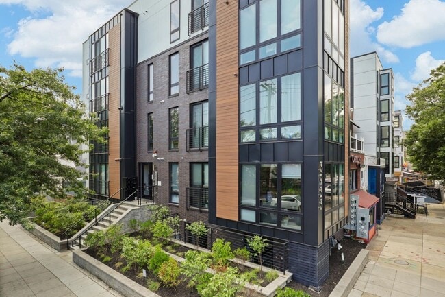 Building Photo - 3933 14th St NW Unit # 2