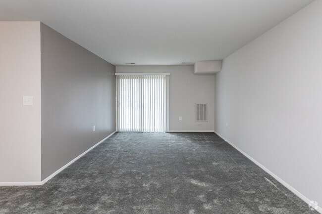 2BR, 2BA - 1000 SF - Living Room - Catons Villas Apartments