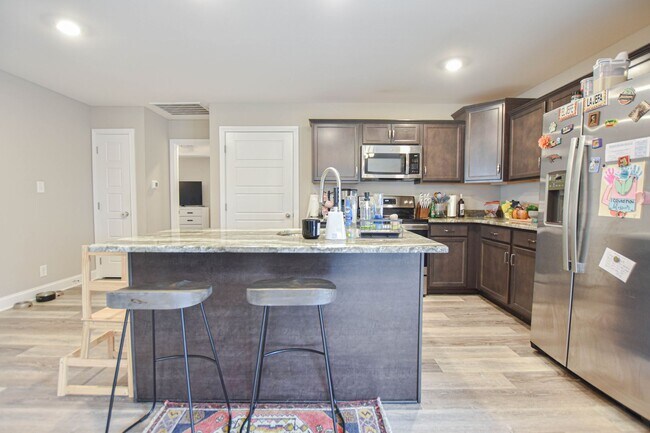 Photo - Pet Friendly Three Bedroom!