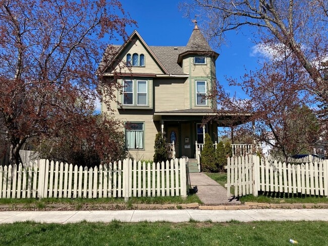 Building Photo - 1601 Baxter Ave Unit 1601 Baxter Ave (House)