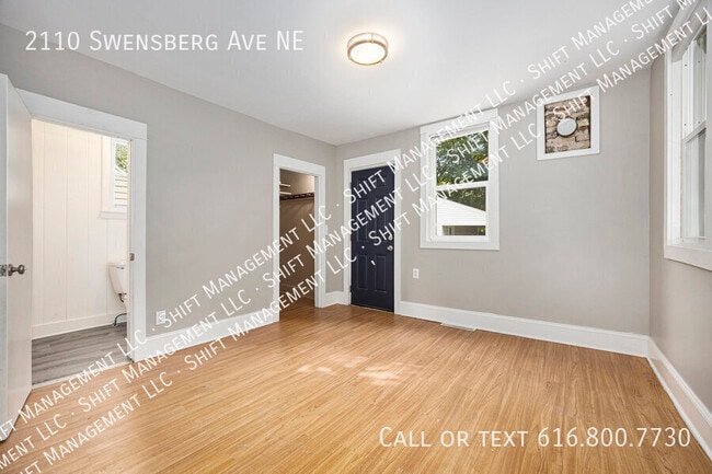 Photo - 2110 Swensberg Ave NE