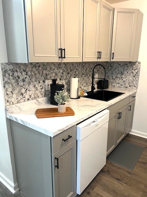 Photo - West Grant St Apartments