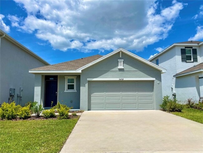 Building Photo - 35759 Sunflower Hl Dr