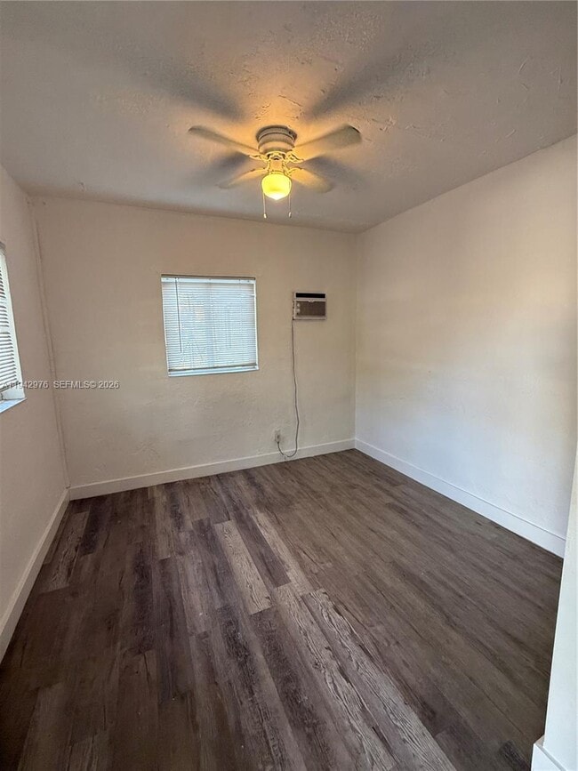 Photo - 406 Foster Rd