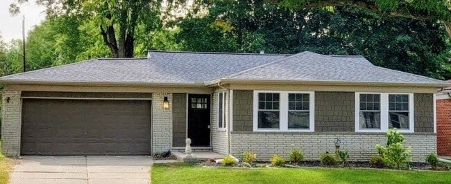 Welcome Home! - 14103 Blue Skies St