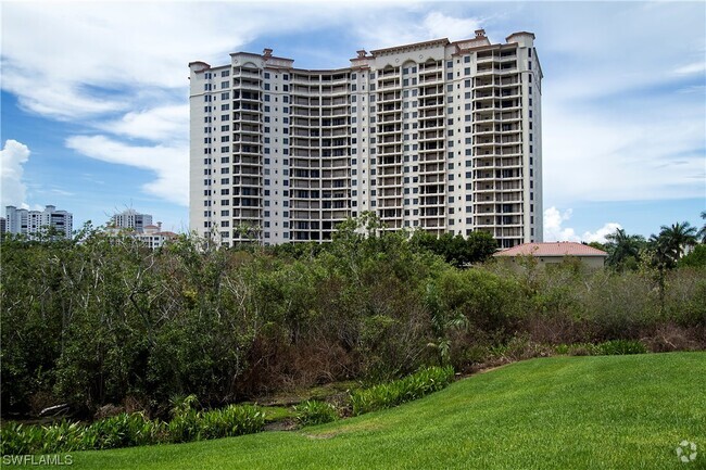 Building Photo - 8787 Bay Colony Dr Unit 906 Rental