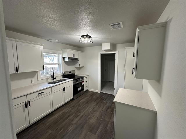 Photo - 401 Walker St