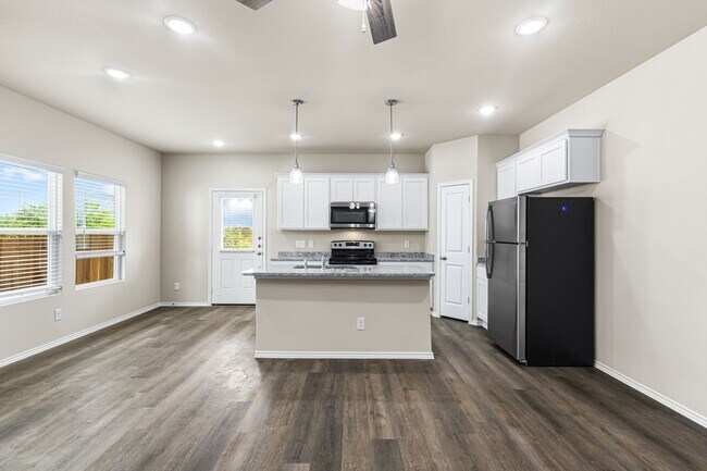 Photo - 158 Sai Mnr Unit 158 Sai Manor  102