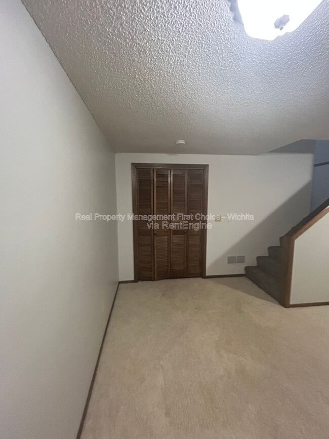 Photo - 2405 S Capri St