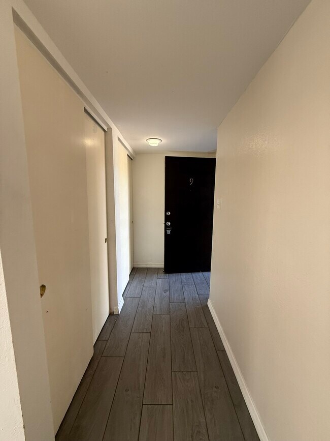 Photo - 1575 Greenlea Dr