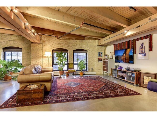 Photo - 404 N Washington Ave