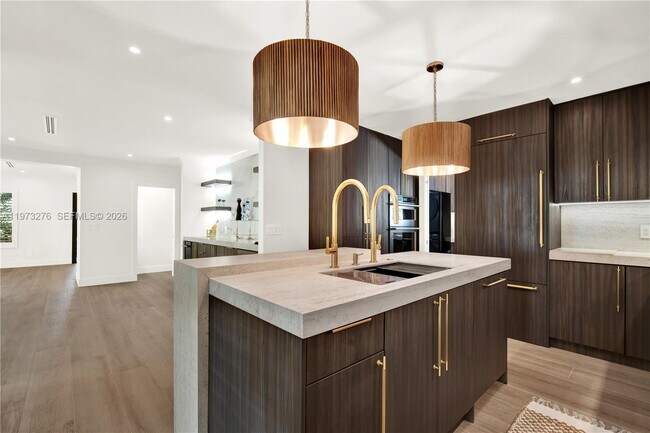 Photo - 600 San Antonio Ave