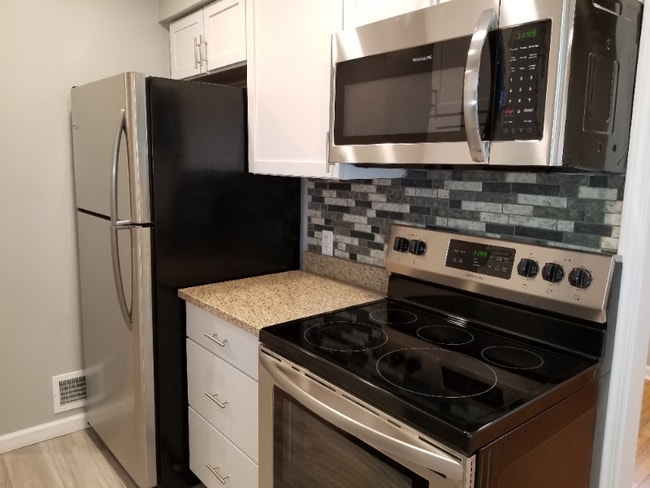 Photo - 1511 W Farnum Ave