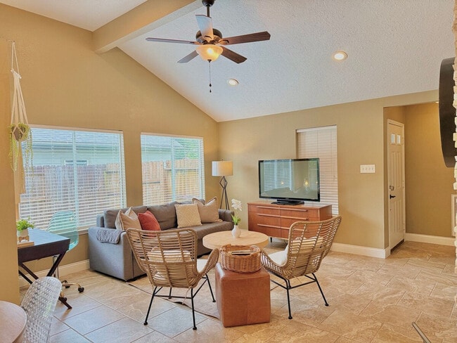 20538 Blue Beech Dr Unidad SI ID1607403P