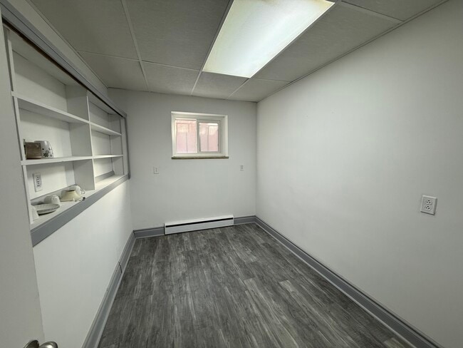 Building Photo - 2-1088 Fennell Avenue East Hamilton Ontario L8T 1R8