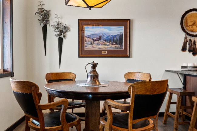 Photo - 327 Commerce Way