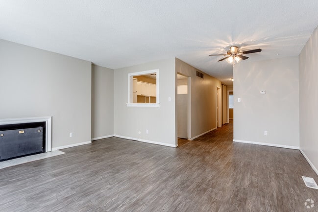 3BR, 2BA Townhouse - 2245 SF
