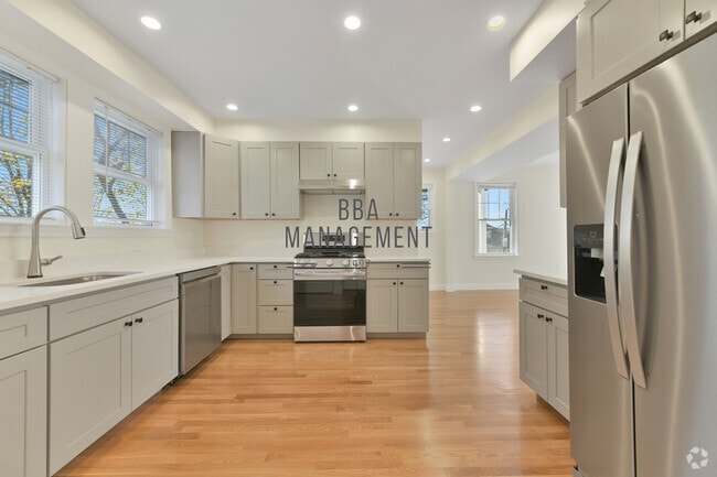 Building Photo - 48 Manthorne Rd Unit 1 Rental