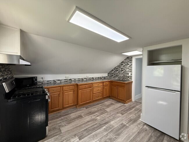 Building Photo - 1686 Slaterville Rd Unit 1690-3 Rental