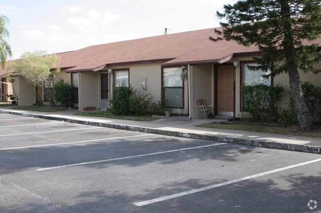 Springwood Villas - Springwood Villas