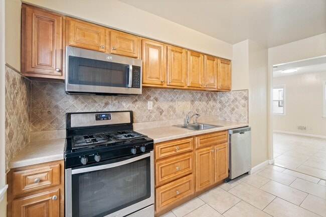 Photo - 36 Crossgate Rd Unit 1