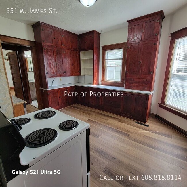 Photo - 2 bedroom/ 1 bath apartment in Columbus, WI