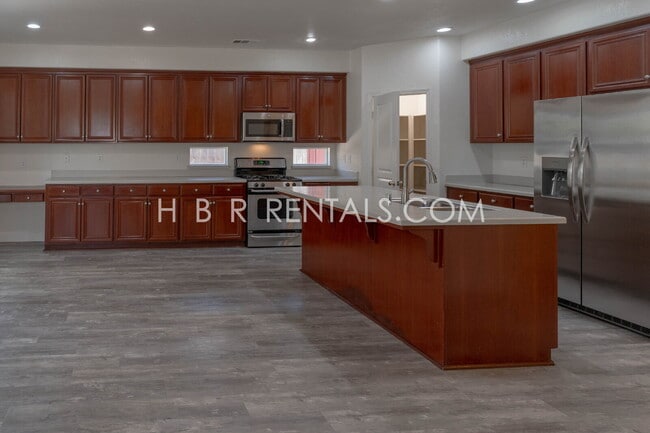 Photo - 4-Bedroom, 3-Bath Home in Desirable Manteca – Spacious Living