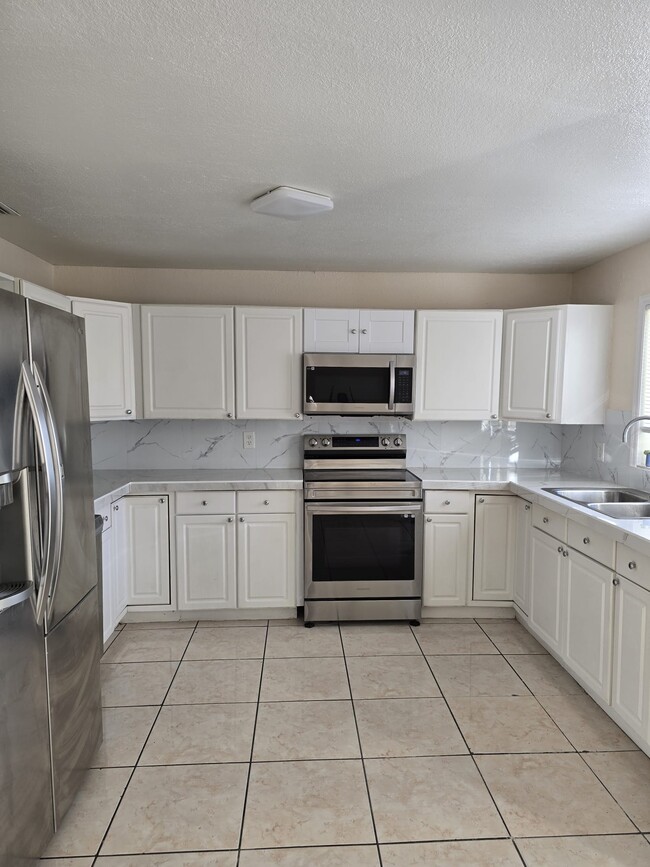 Photo - 28021 SW 142nd Ct