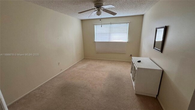 Photo - 8280 Sunrise Lakes Blvd Unidad 205