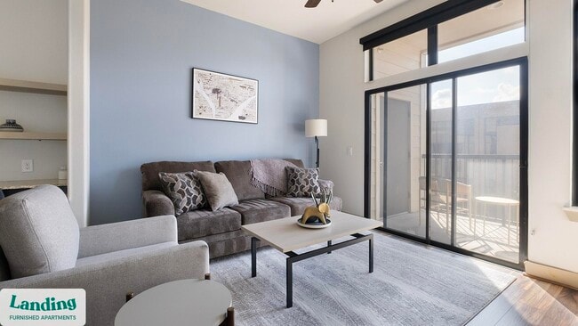 Building Photo - 2626 Fountain View Dr