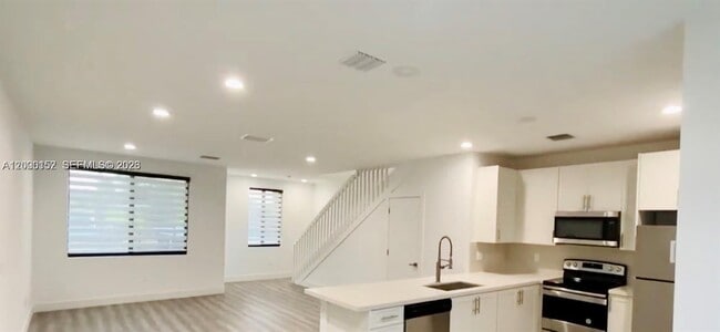 Photo - 2611 NW 166th St