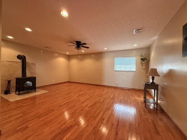 Photo - 628 Cross Lanes Dr