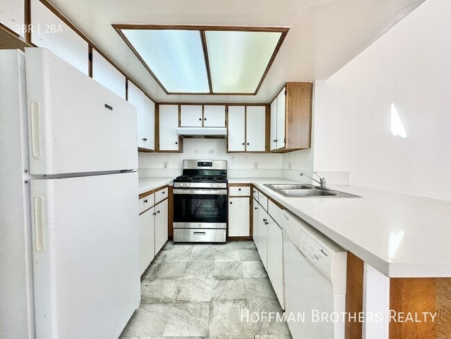 Photo - 6415 Garvanza Ave Unit 104