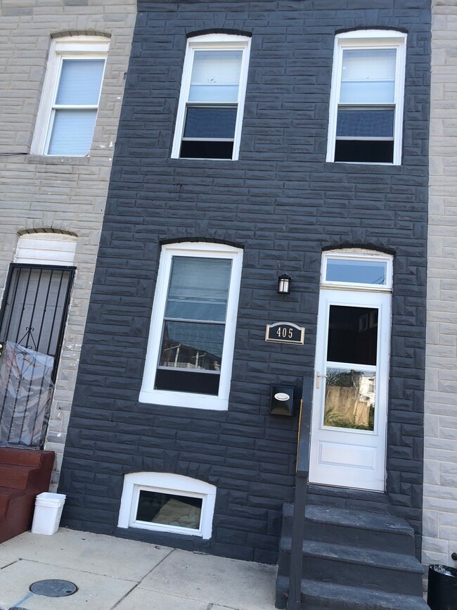 Photo - 405 S Vincent St