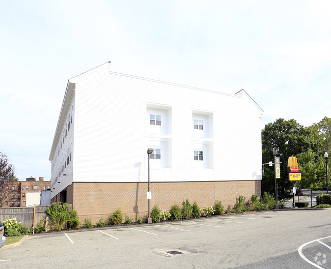 Photo - 730 NORTH AVENUE