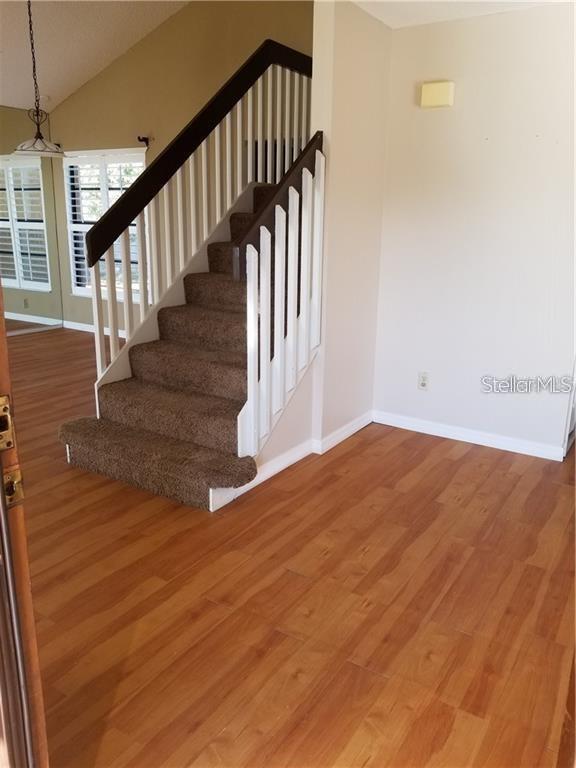 Photo - 6025 Grand Coulee Rd