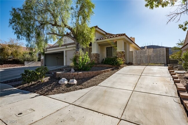 Photo - 682 Ladywood Ln