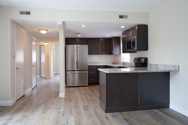 Building Photo - 180 Chittenden Ave Unit 3B