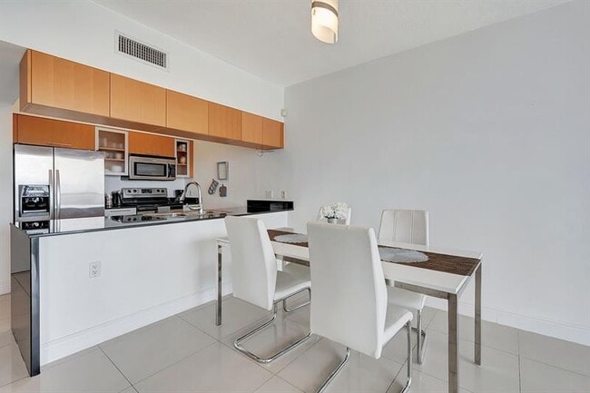 Photo - 1750 N Bayshore Dr Unit 4810