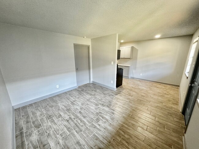 Melrose Court Apartments