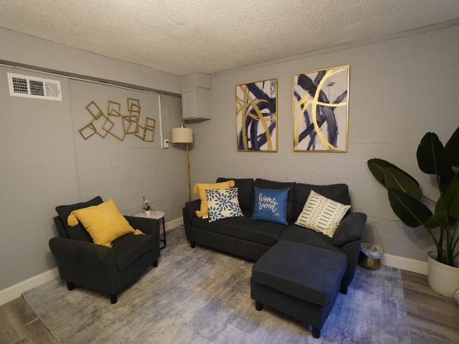 Photo - 2364 Lilla Cir SW Unidad B