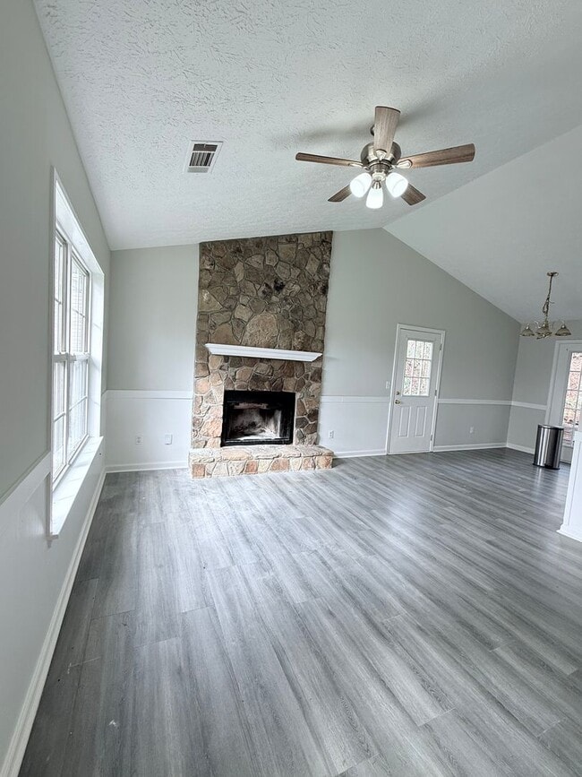 Photo - 3 Bed/2 bath home in great Forsyth County Location!