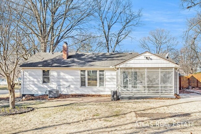 Photo - 7535 Briar St