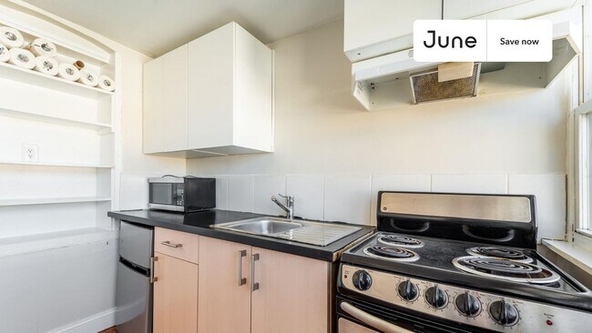 1443 Parkwood Pl NW Unit 3R