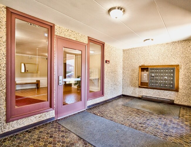 Photo - 1206 E Fairview St Unit 103