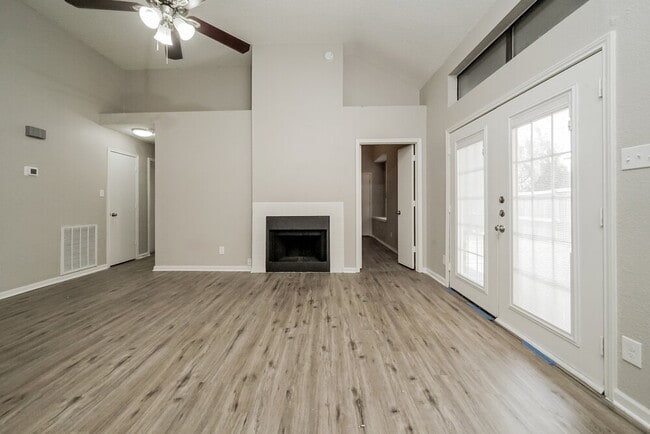 Photo - 1307 Jasmine Dr